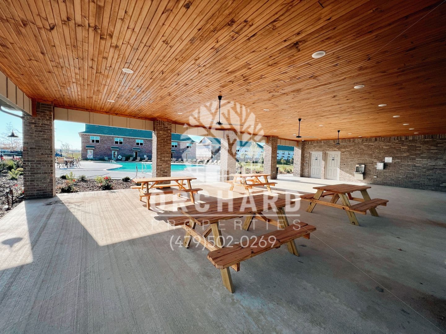 Siloam Springs Apartment: 2005 E Brookview Drive