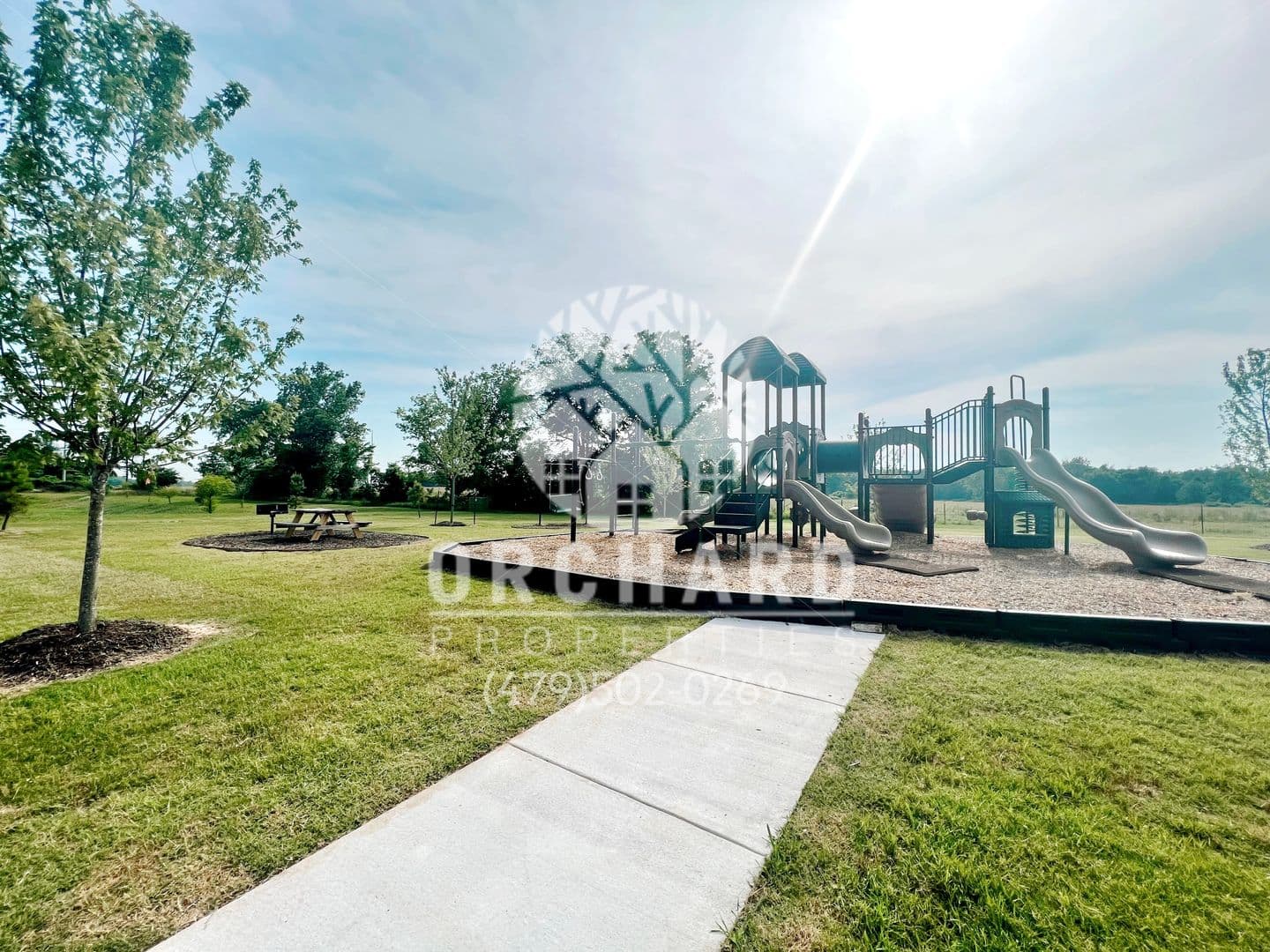 Siloam Springs Apartment: 2005 E Brookview Drive