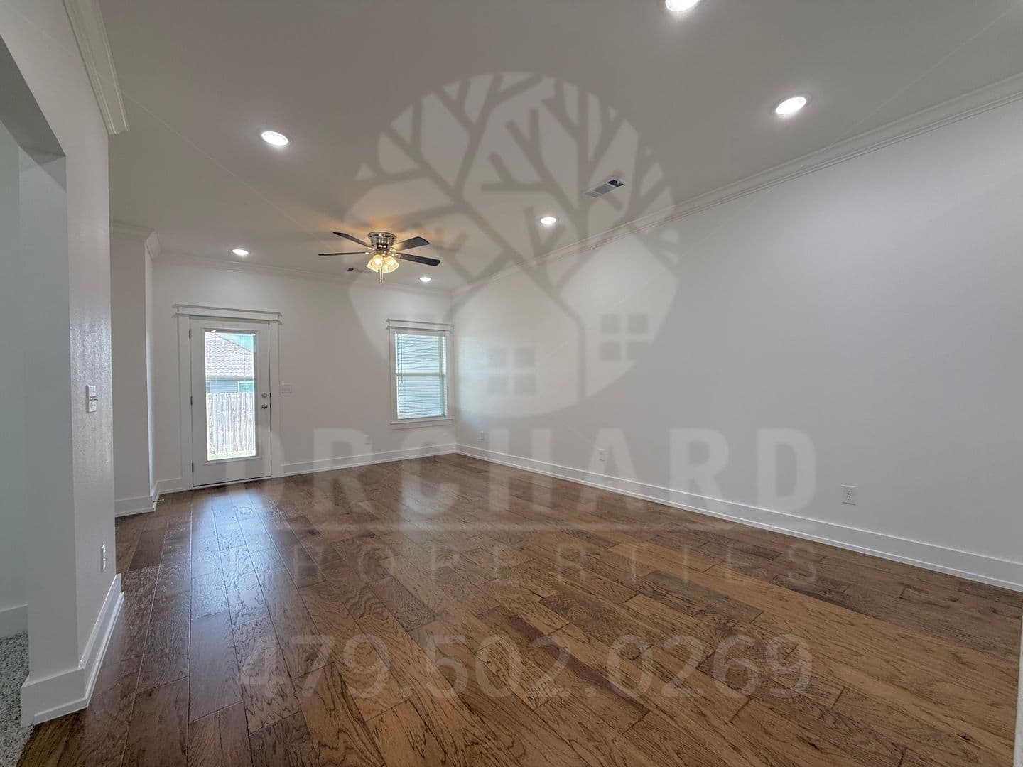 Siloam Springs Apartment: 3007 N Conway Drive
