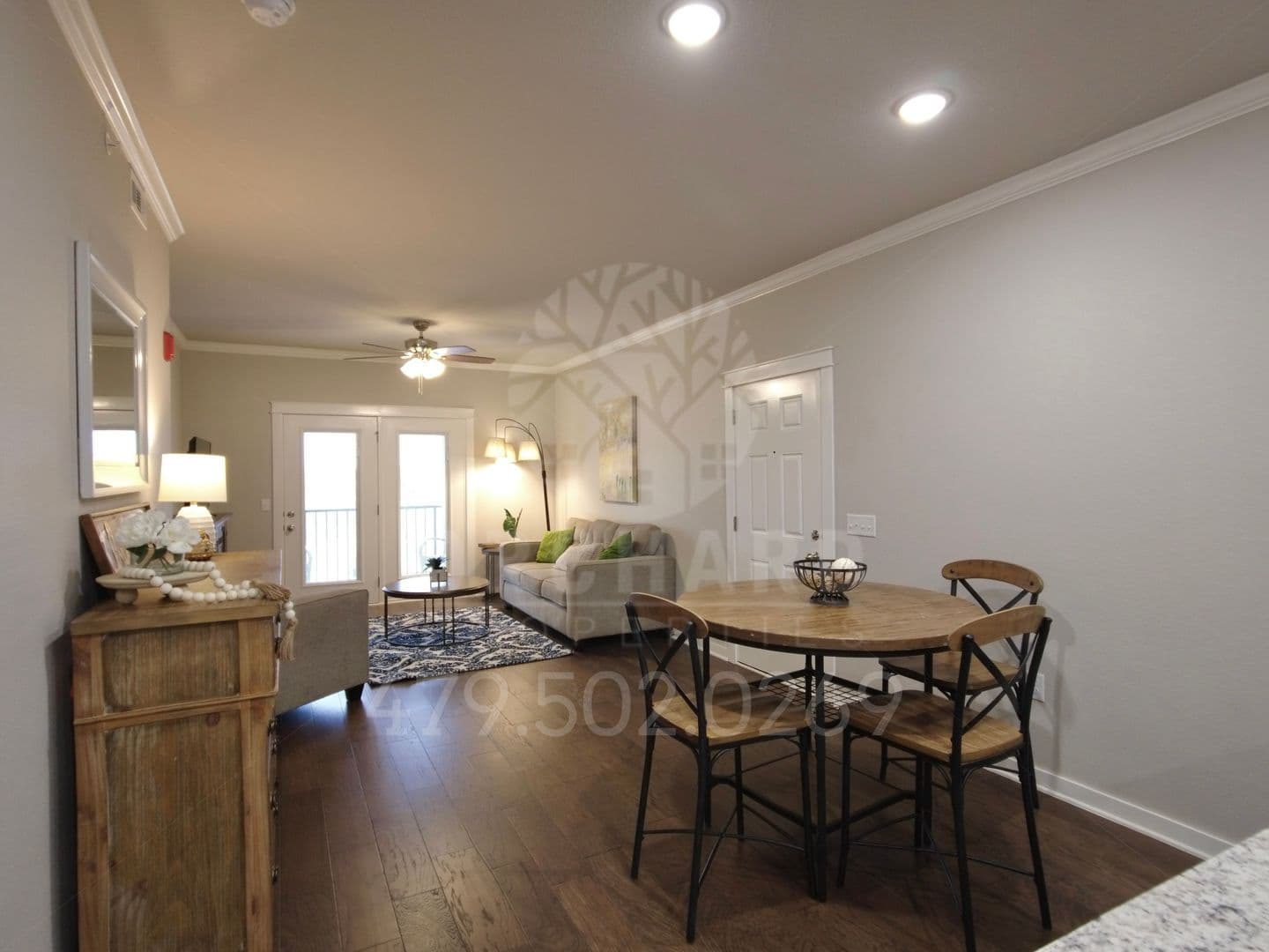 Siloam Springs Apartment: 2001 E. Brookview Circle