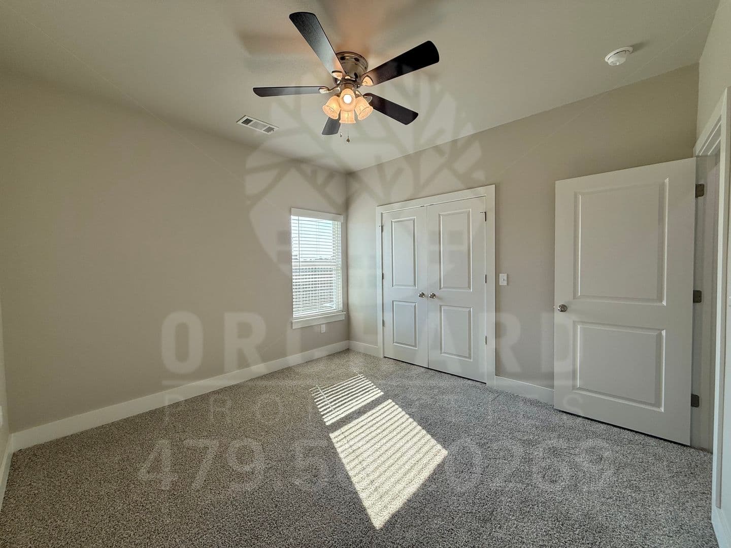 Siloam Springs Apartment: 3011 N. Conway Drive