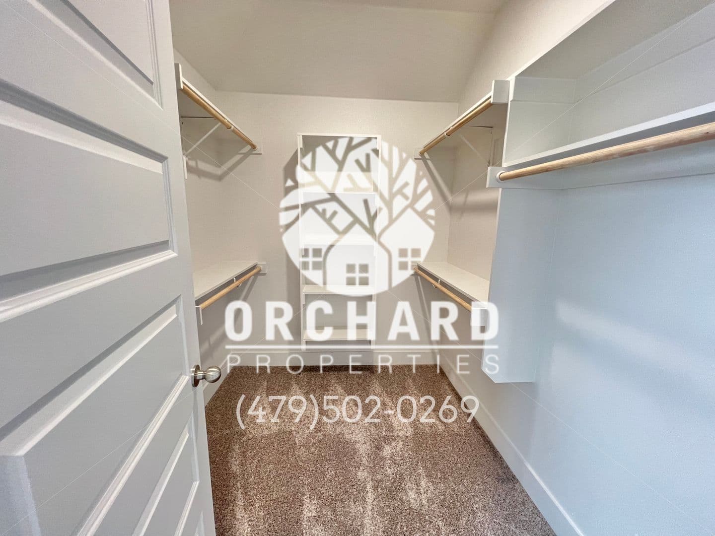 Siloam Springs House: 3203 N. Ethan Drive