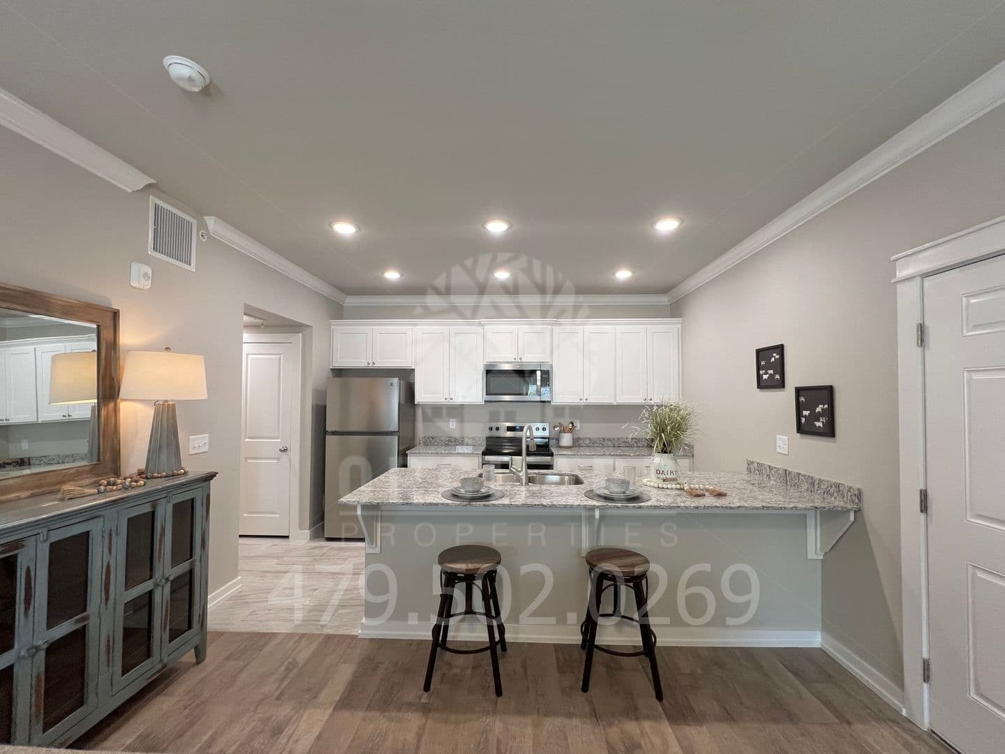 Conway Apartment: 100 Bill Hegeman Blvd., J