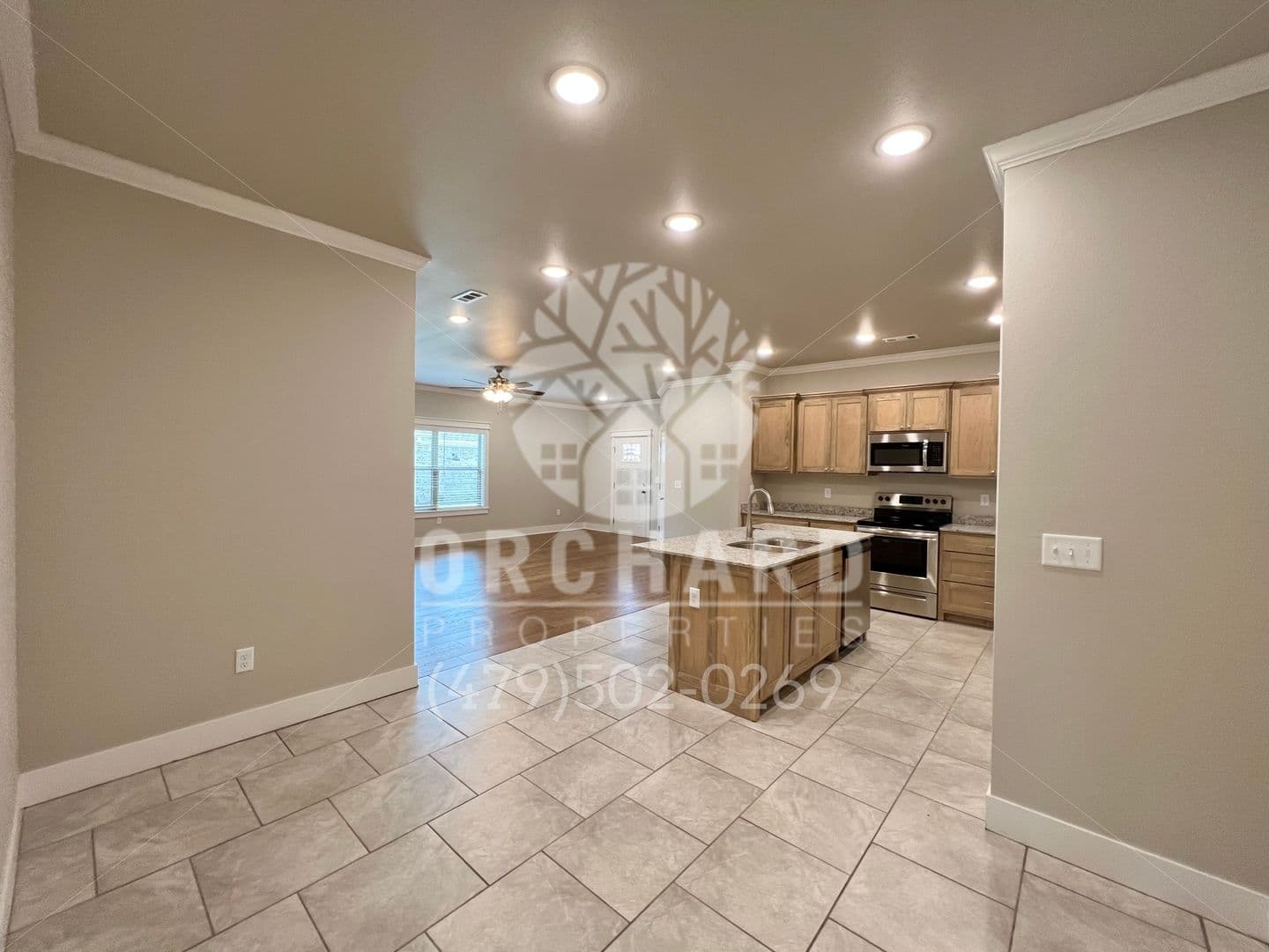 Tontitown Apartment: 544 Bradford Drive