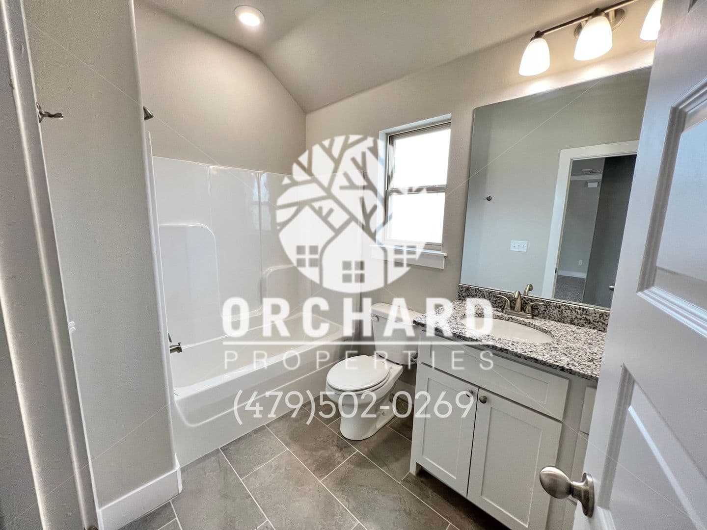 Siloam Springs House: 3203 N. Ethan Drive