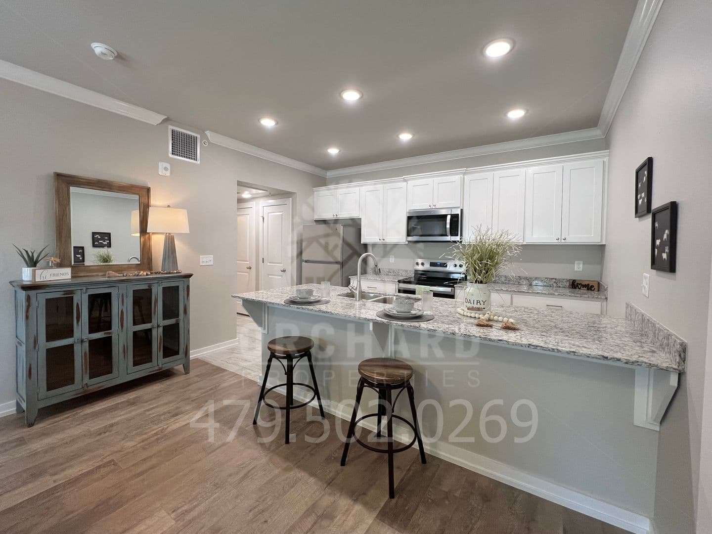 Conway Apartment: 100 Bill Hegeman Blvd., K