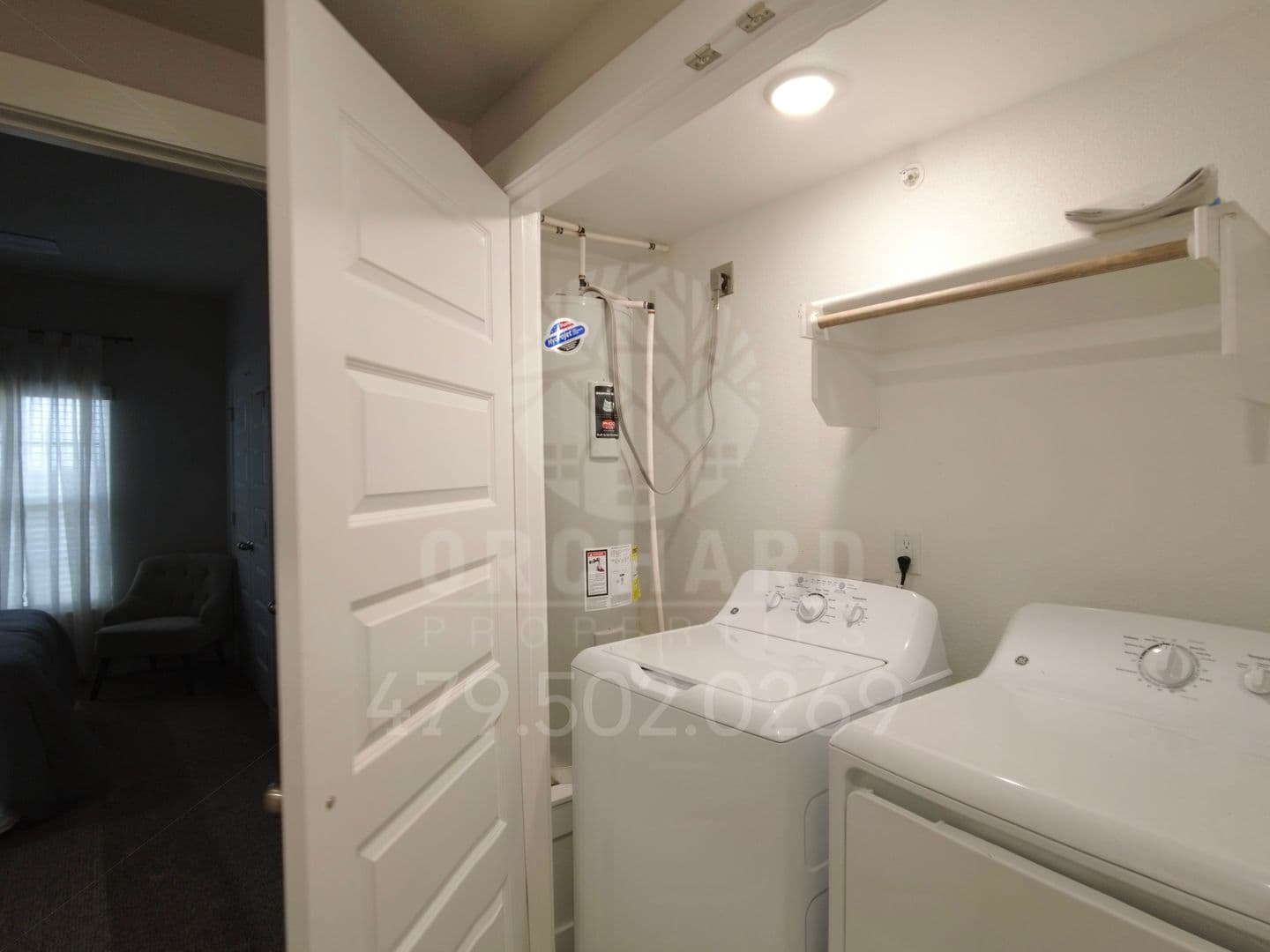 Siloam Springs Apartment: 1900 E. Brookview Circle