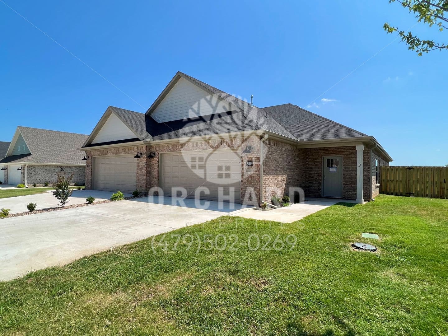 Tontitown Apartment: 544 Bradford Drive