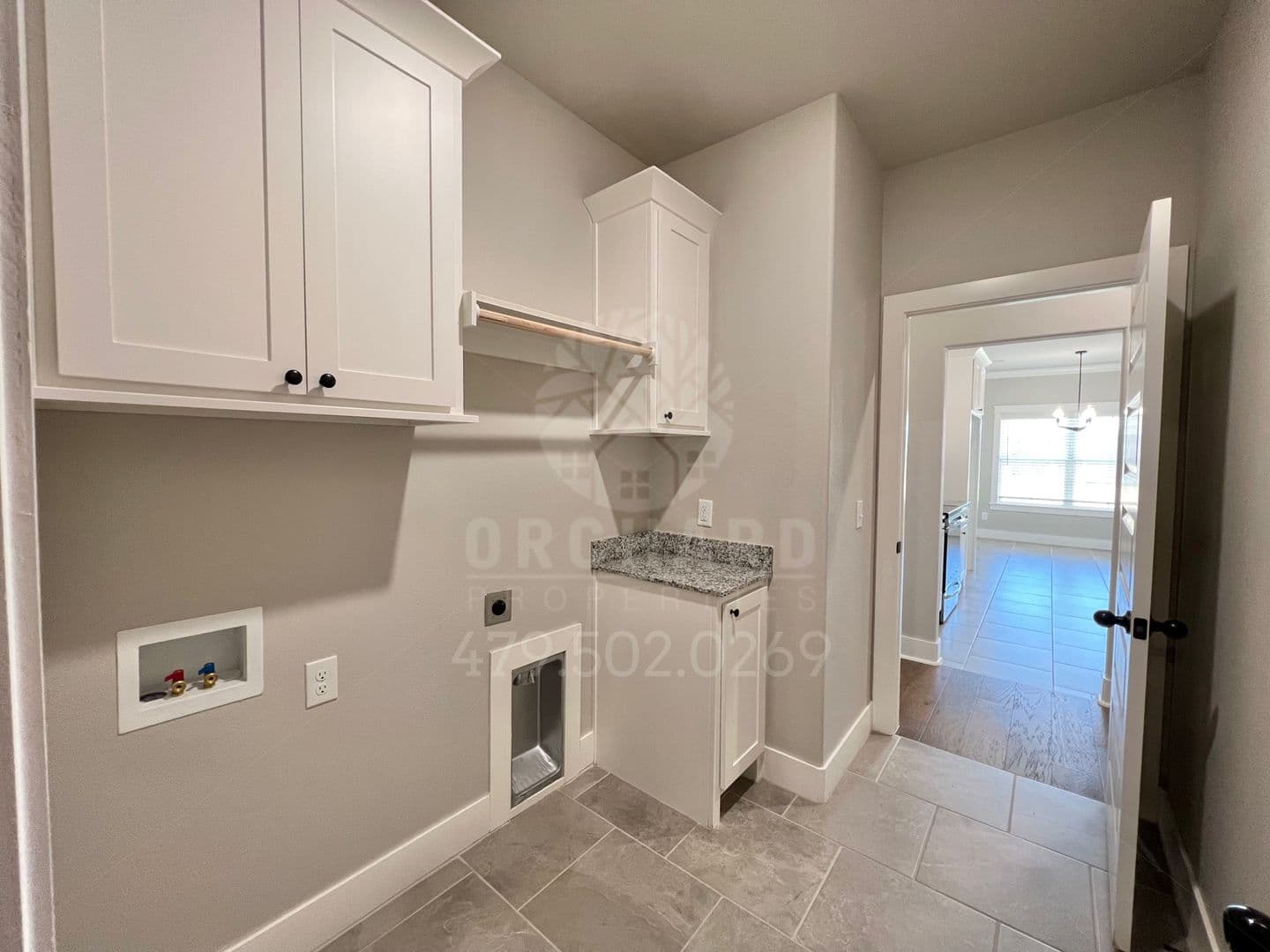 Farmington House: 18 E. Loveland Loop