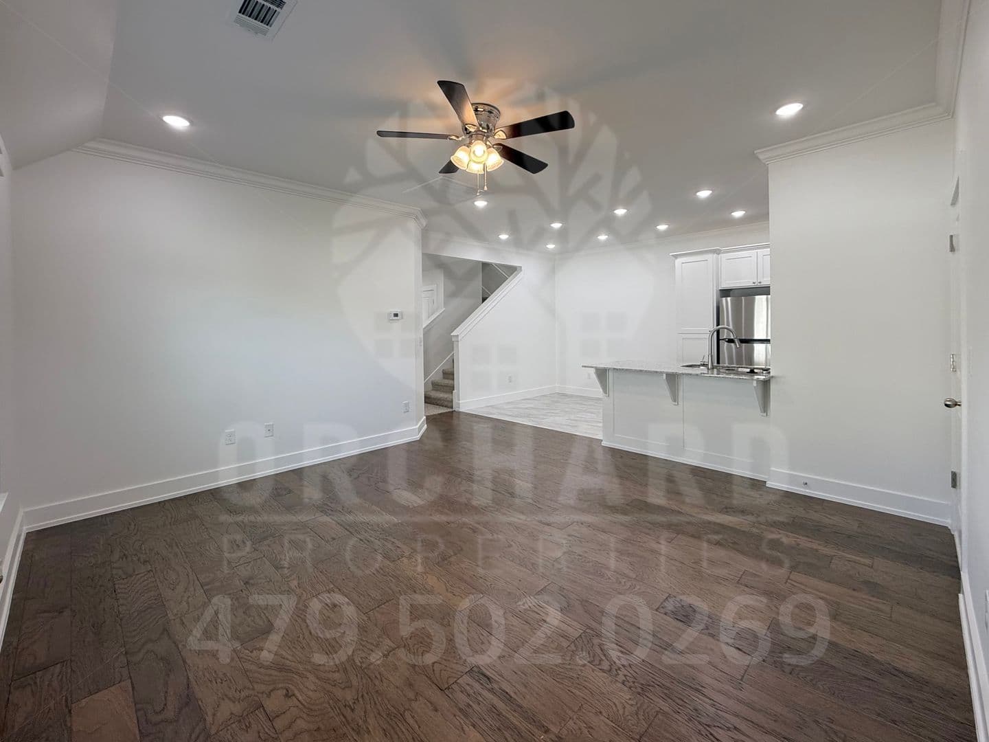 Siloam Springs Apartment: 2005 E Brookview Drive