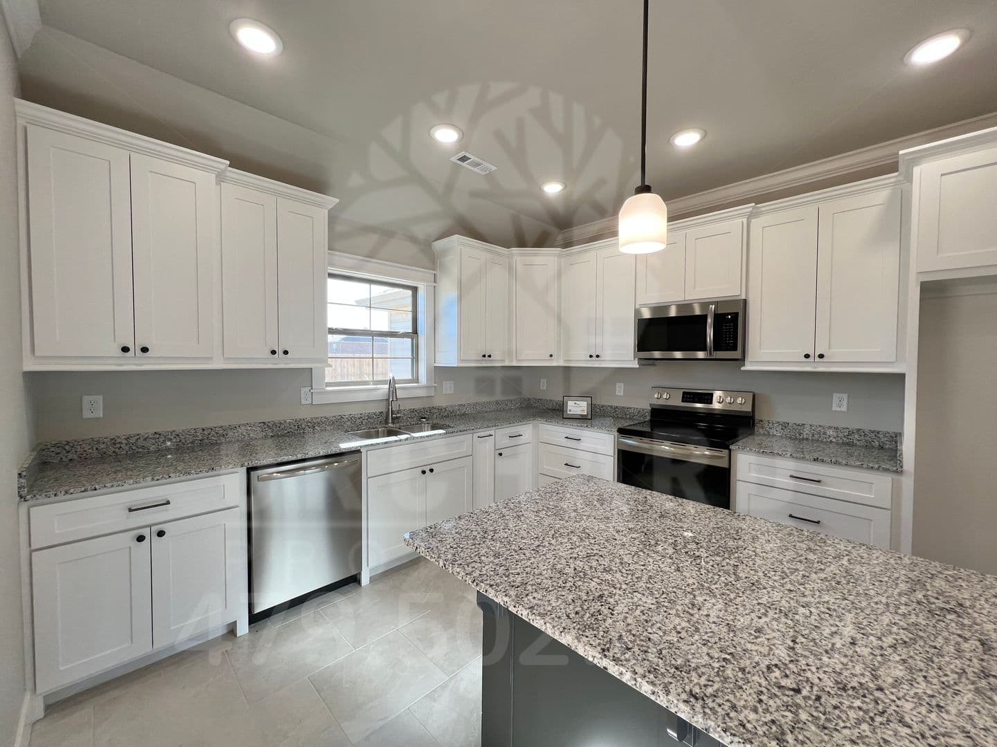 Siloam Springs House: 1904 E. Hudson Drive