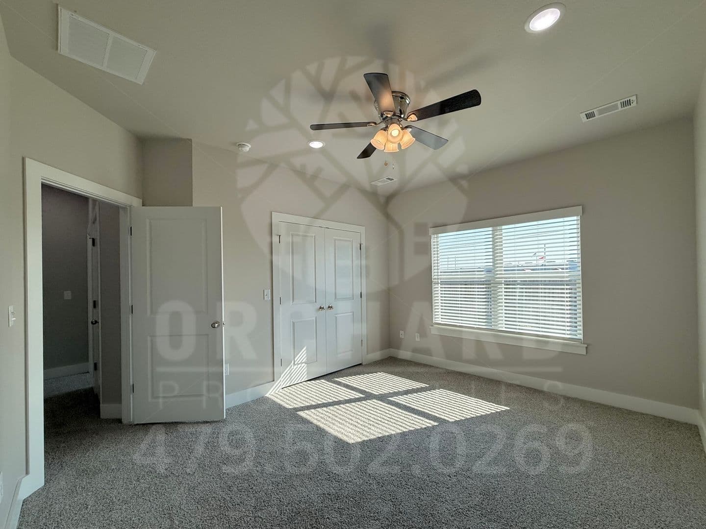 Siloam Springs Apartment: 3011 N. Conway Drive