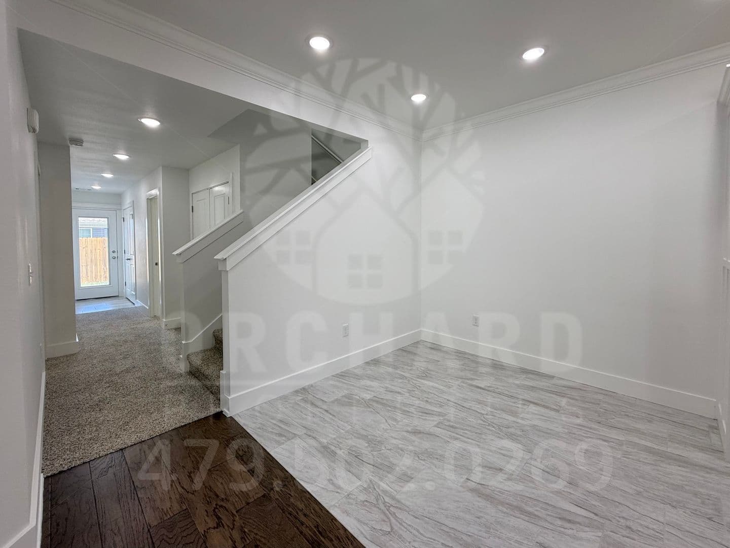 Siloam Springs Apartment: 2005 E Brookview Drive