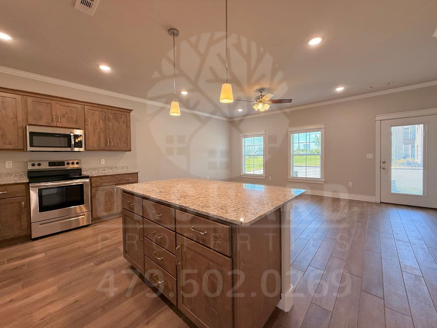 Siloam Springs Apartment: 3000-3010 N. Conway Drive