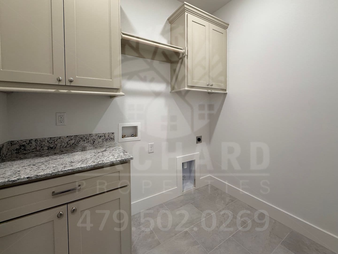 Bella Vista House: 8 Magrath Place