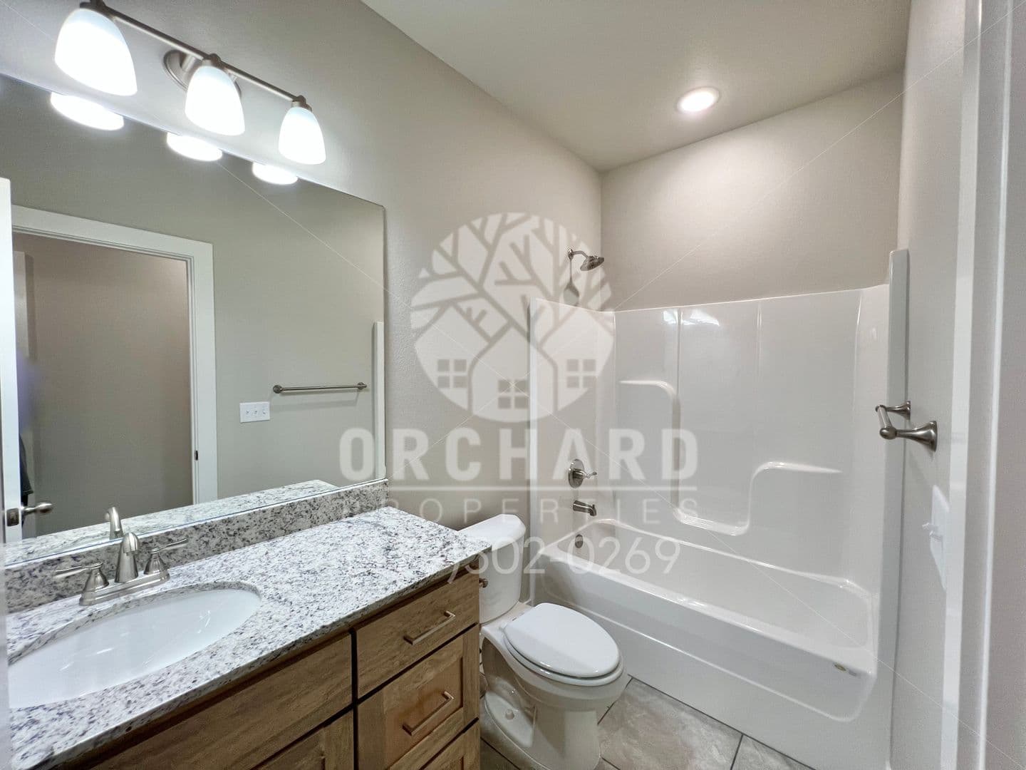 Tontitown Apartment: 544 Bradford Drive