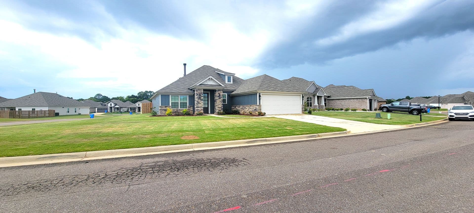 Prattville House: 844 Hedgefield Way