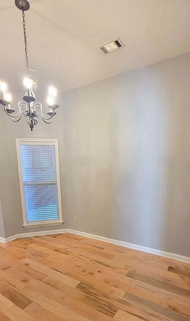 Montgomery House: 3500 Claiborne Circle