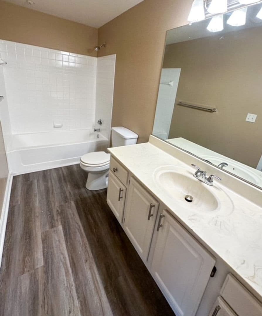 Overland Park Apartment: 6233 W. 120TH St.