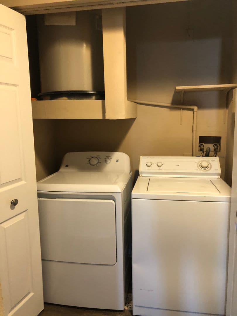 Overland Park Apartment: 6233 W. 120TH St.