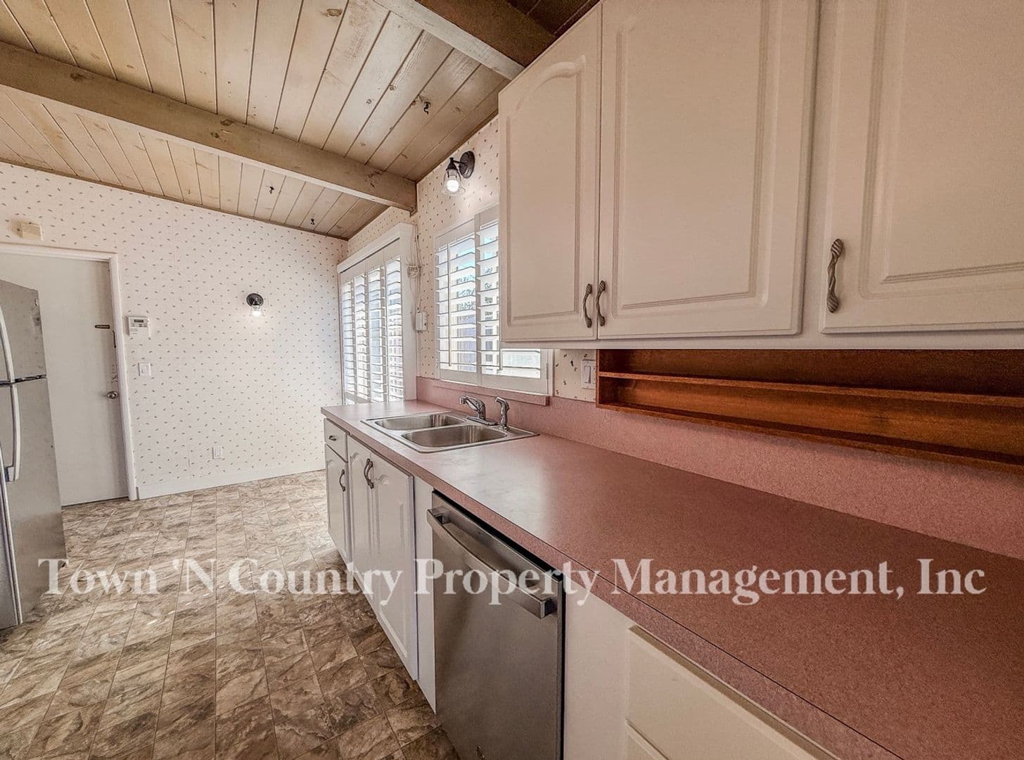 Seaside House: 1830 Military Ave.
