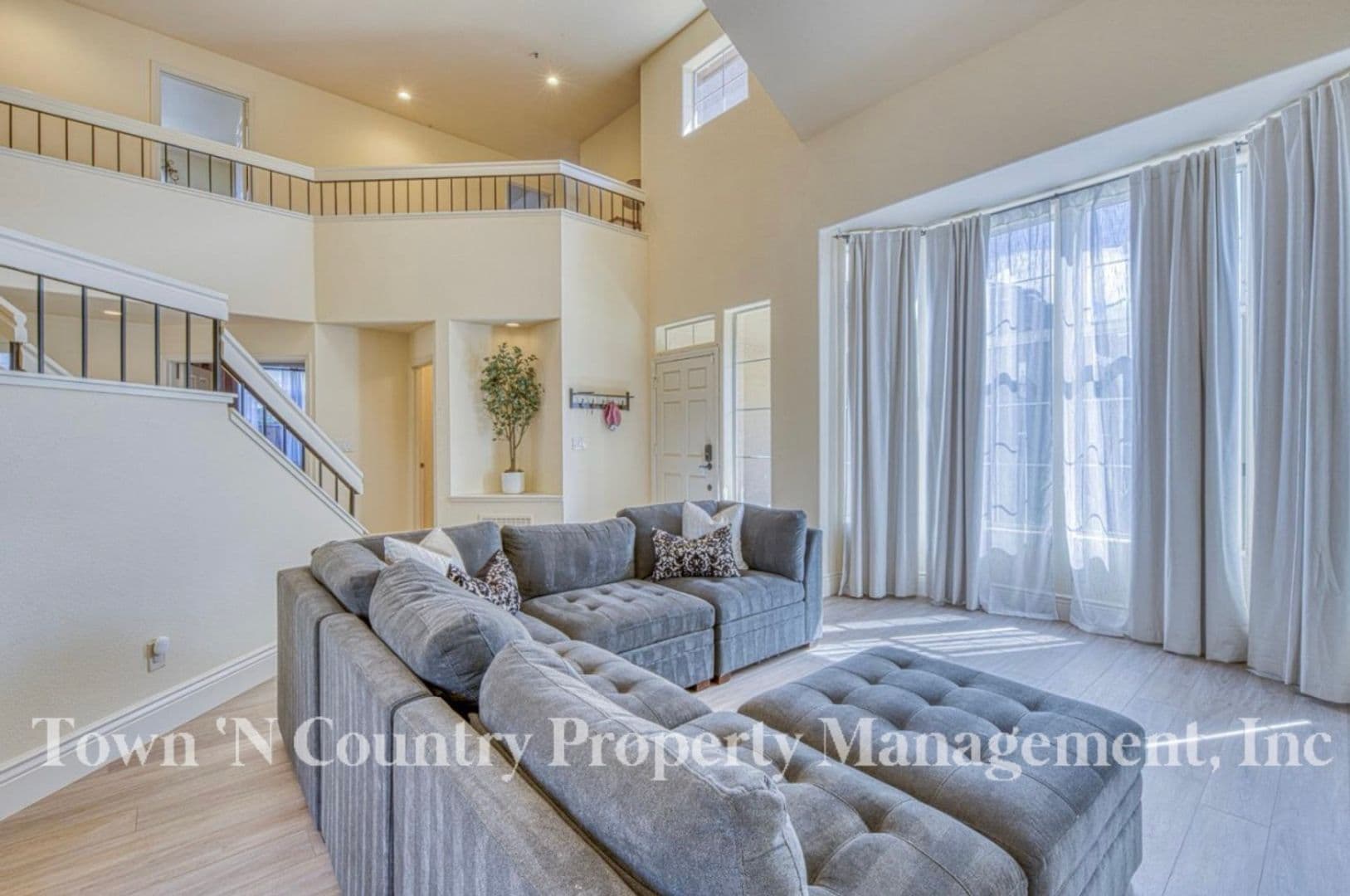 Salinas House: 17677 River Run Rd.