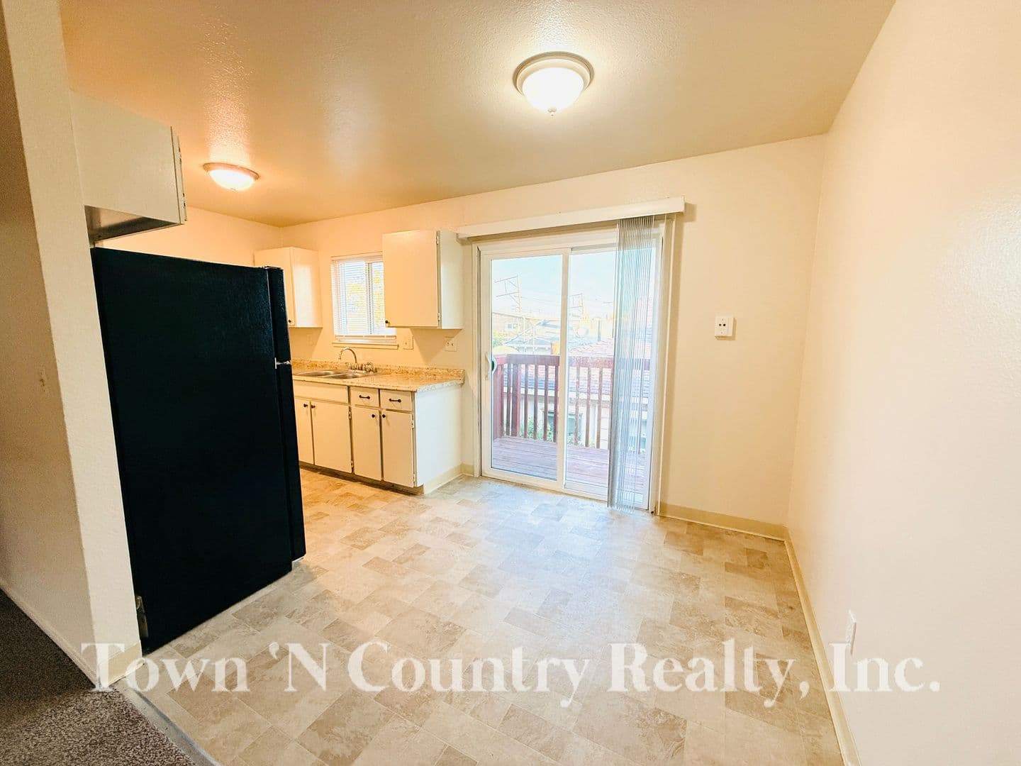 Salinas Apartment: 334 Soledad St.