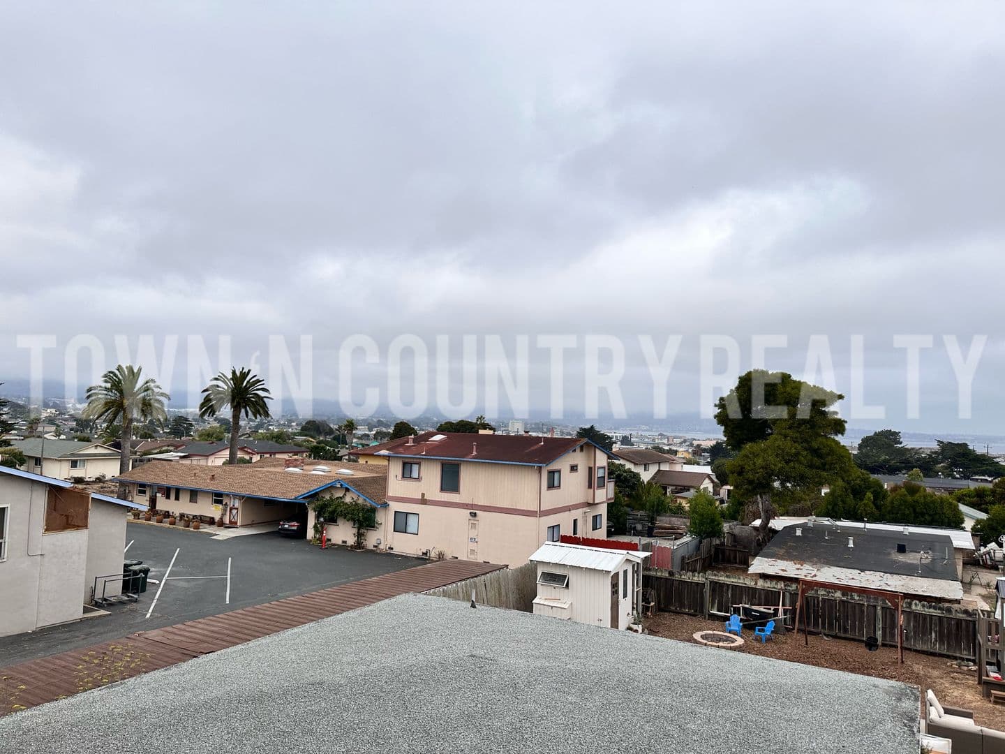 Seaside Apartment: 1496 Santa Clara Ave.