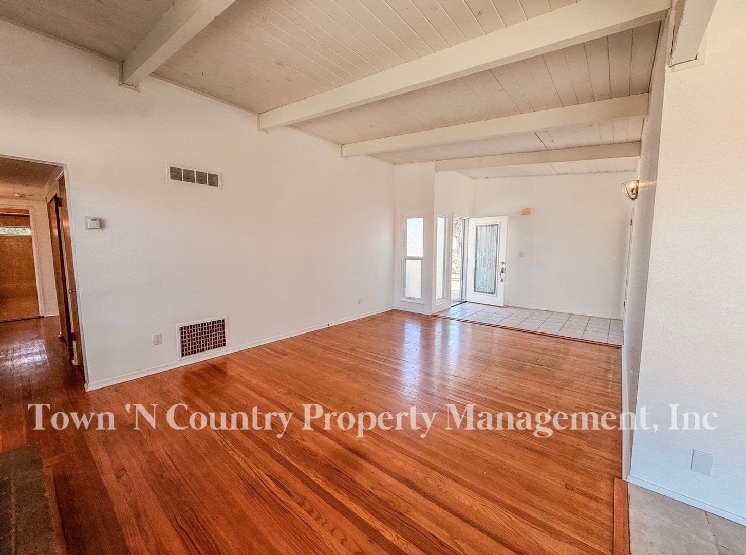 Seaside House: 1830 Military Ave.