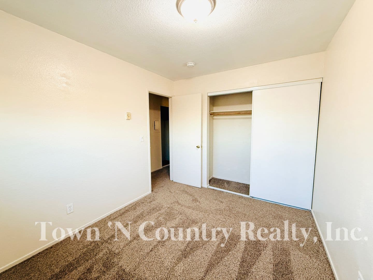 Salinas Apartment: 334 Soledad St.