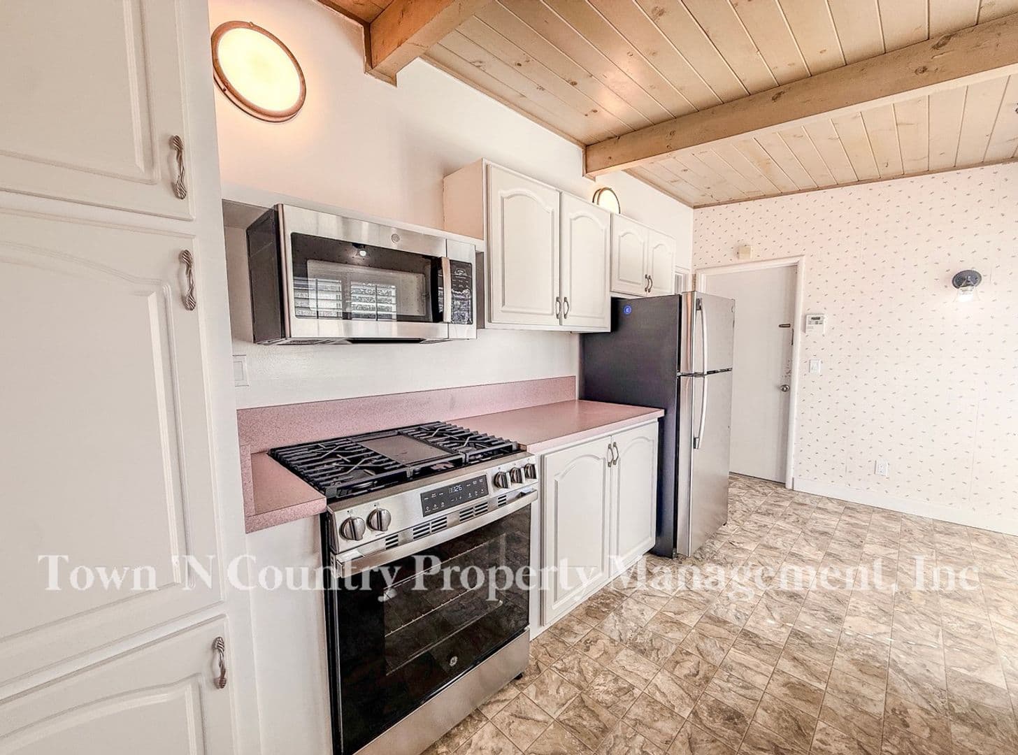 Seaside House: 1830 Military Ave.