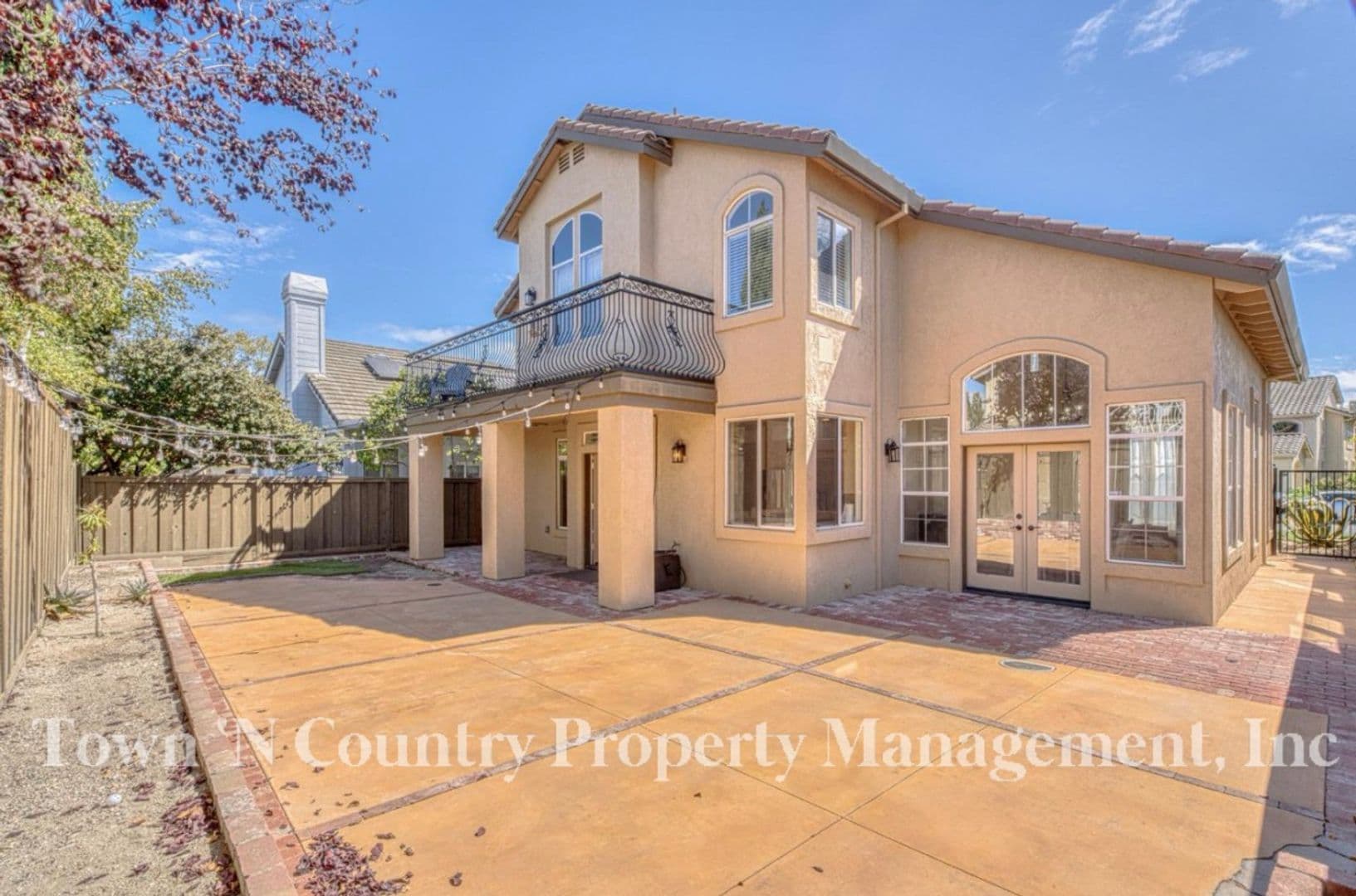Salinas House: 17677 River Run Rd.