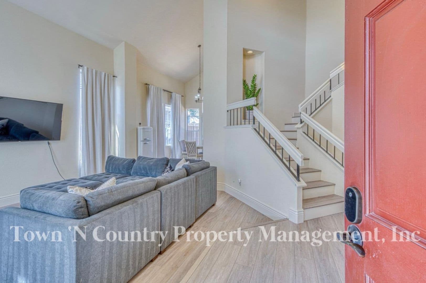 Salinas House: 17677 River Run Rd.