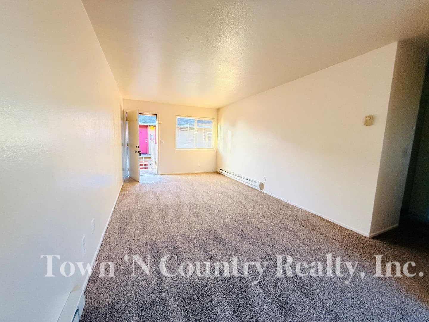 Salinas Apartment: 334 Soledad St.