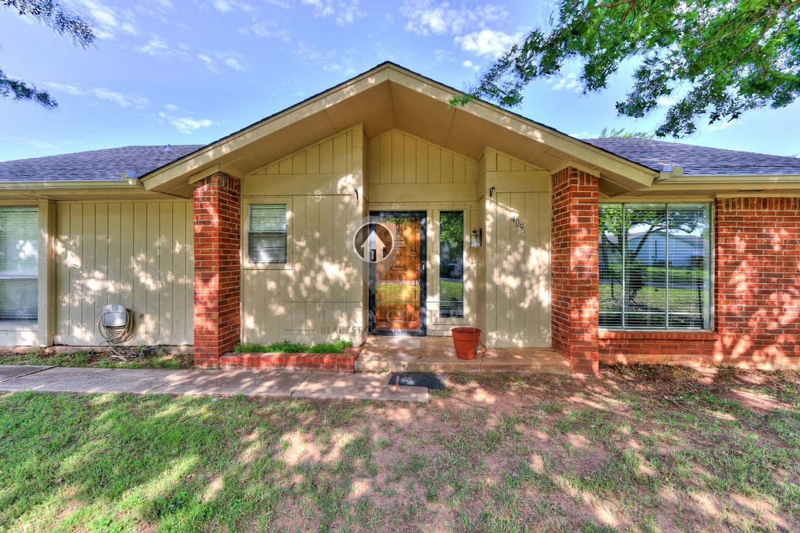 Midwest City House: 409 Delia Street