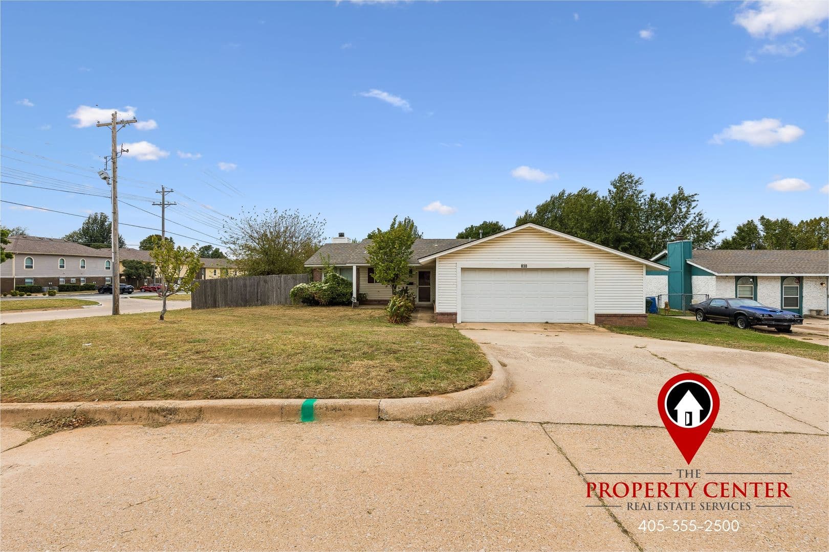 Norman House: 830 Douglas Dr