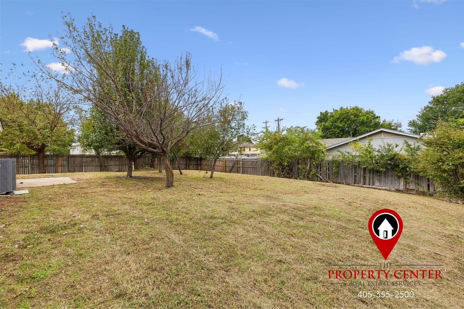 Norman House: 830 Douglas Dr