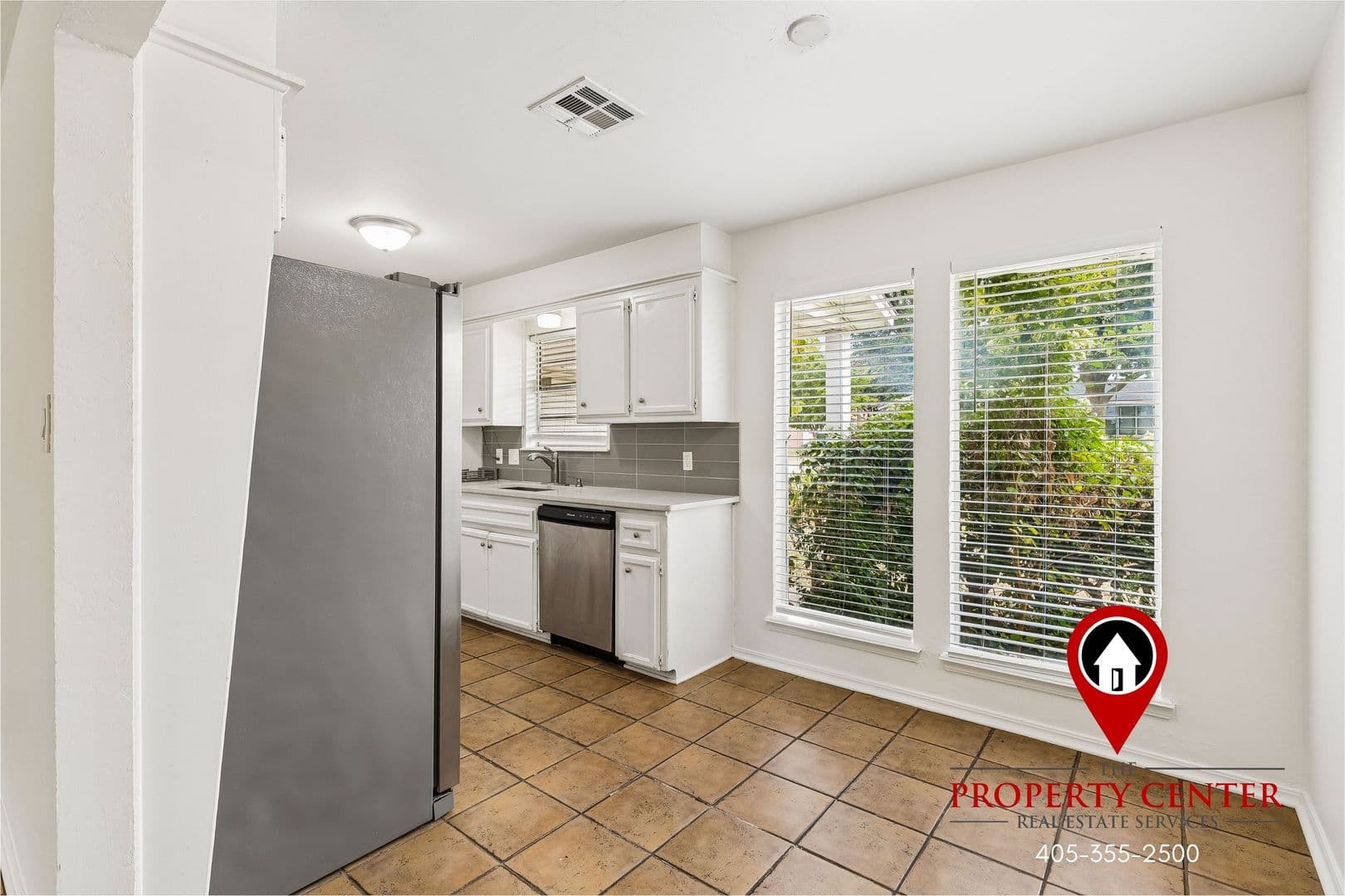Norman House: 830 Douglas Dr