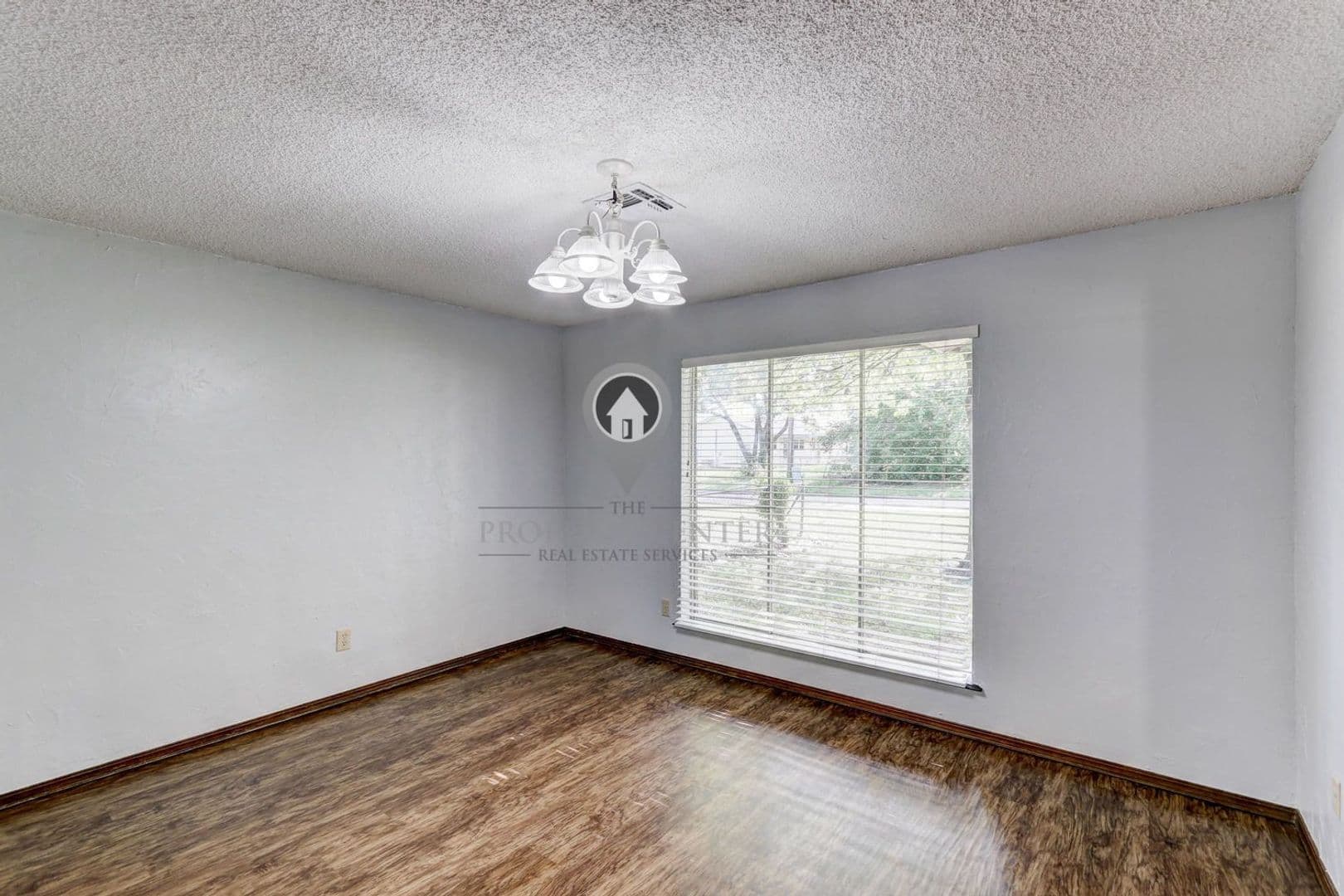 Midwest City House: 409 Delia Street