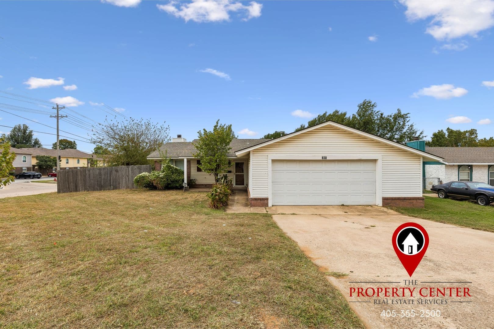 Norman House: 830 Douglas Dr