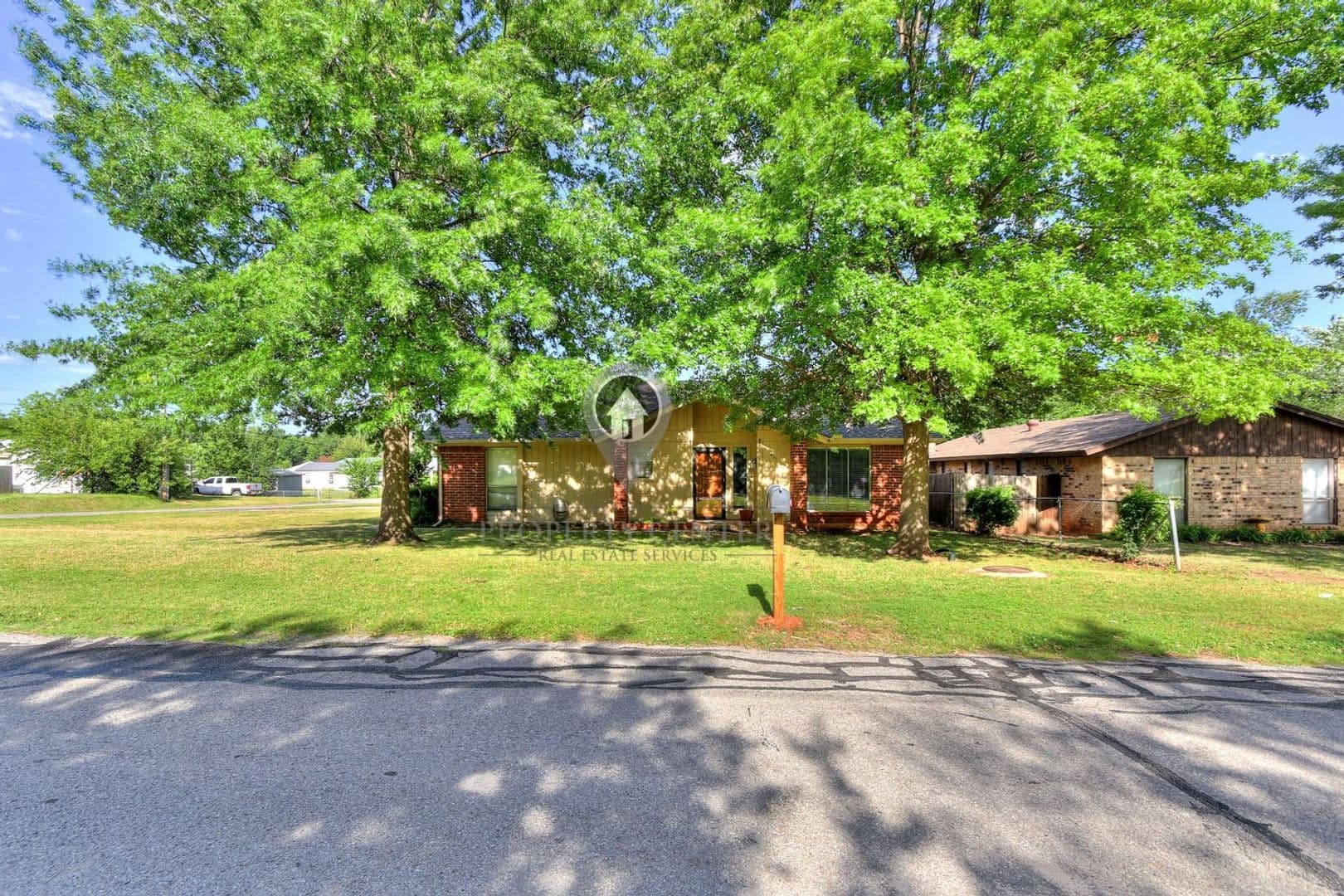 Midwest City House: 409 Delia Street