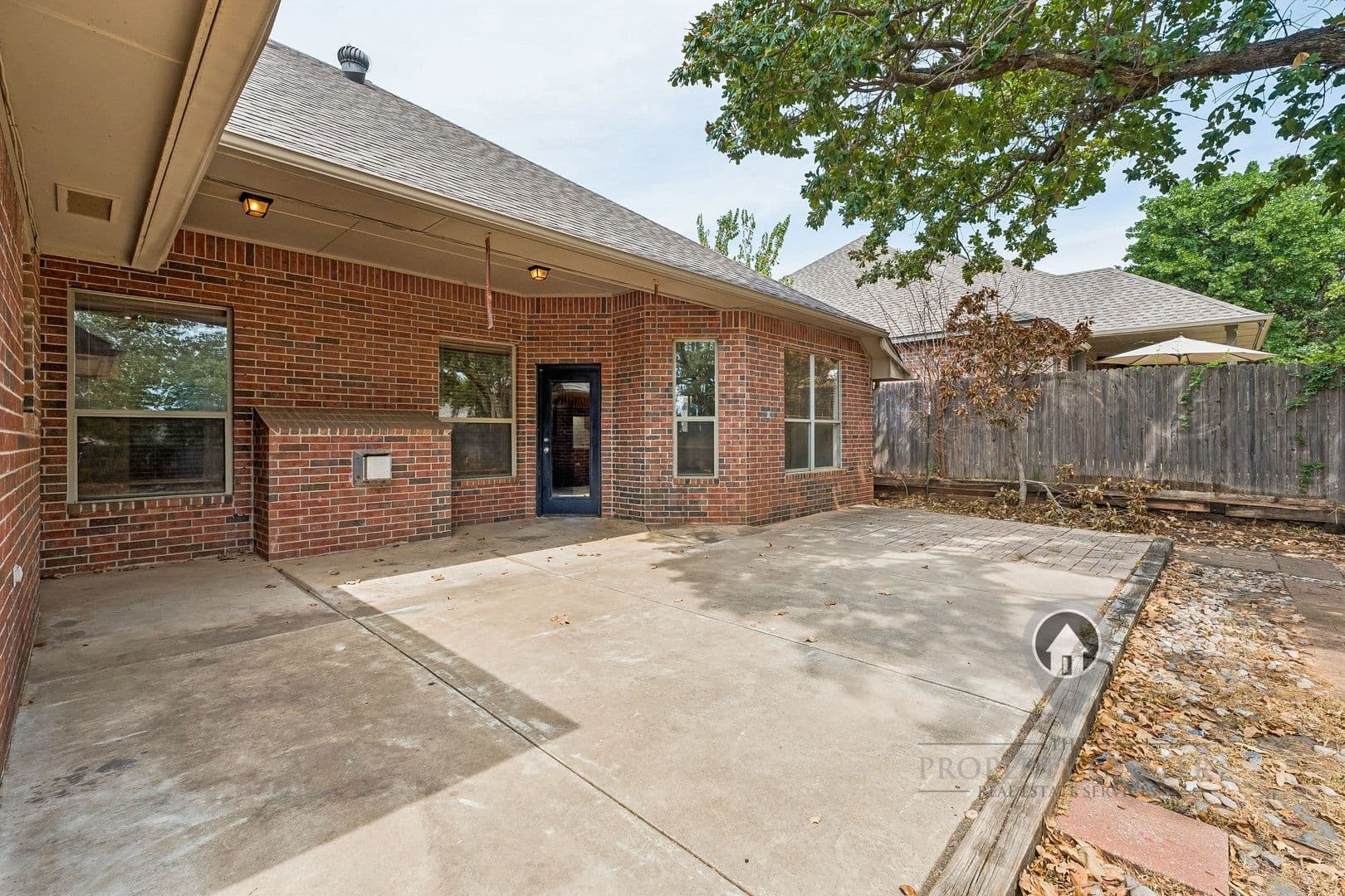 Edmond House: 716 Tuscany Way