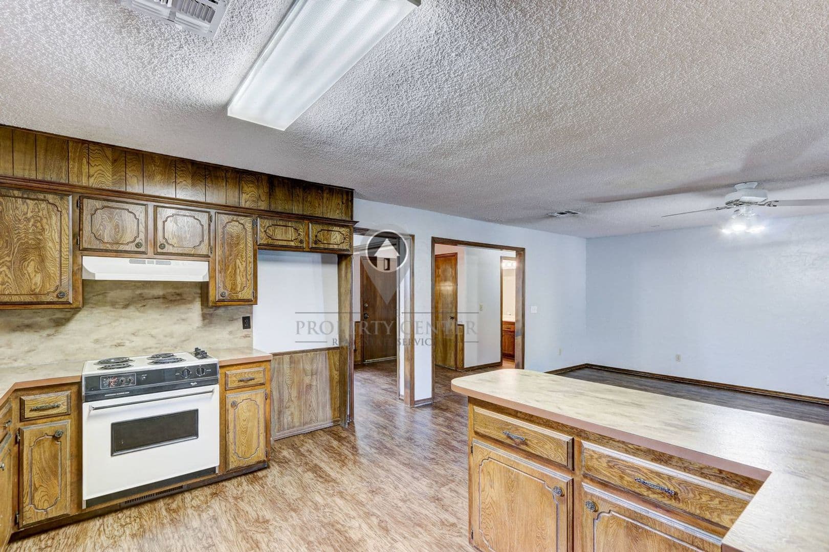 Midwest City House: 409 Delia Street