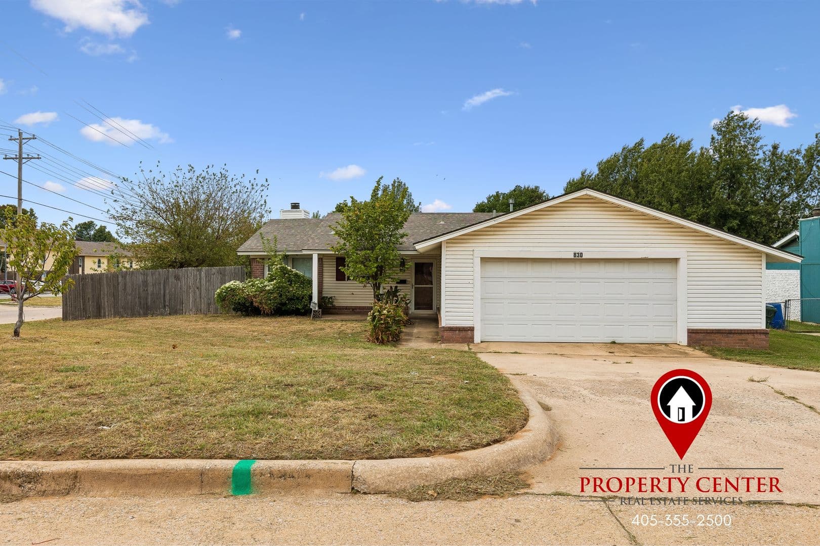 Norman House: 830 Douglas Dr