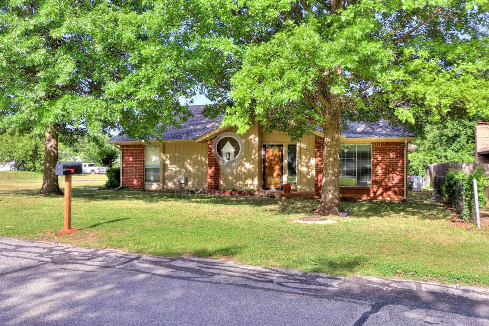 Midwest City House: 409 Delia Street