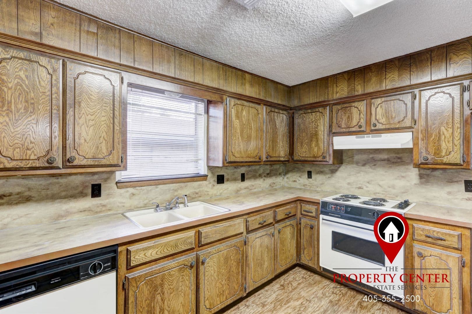 Midwest City House: 409 Delia Street