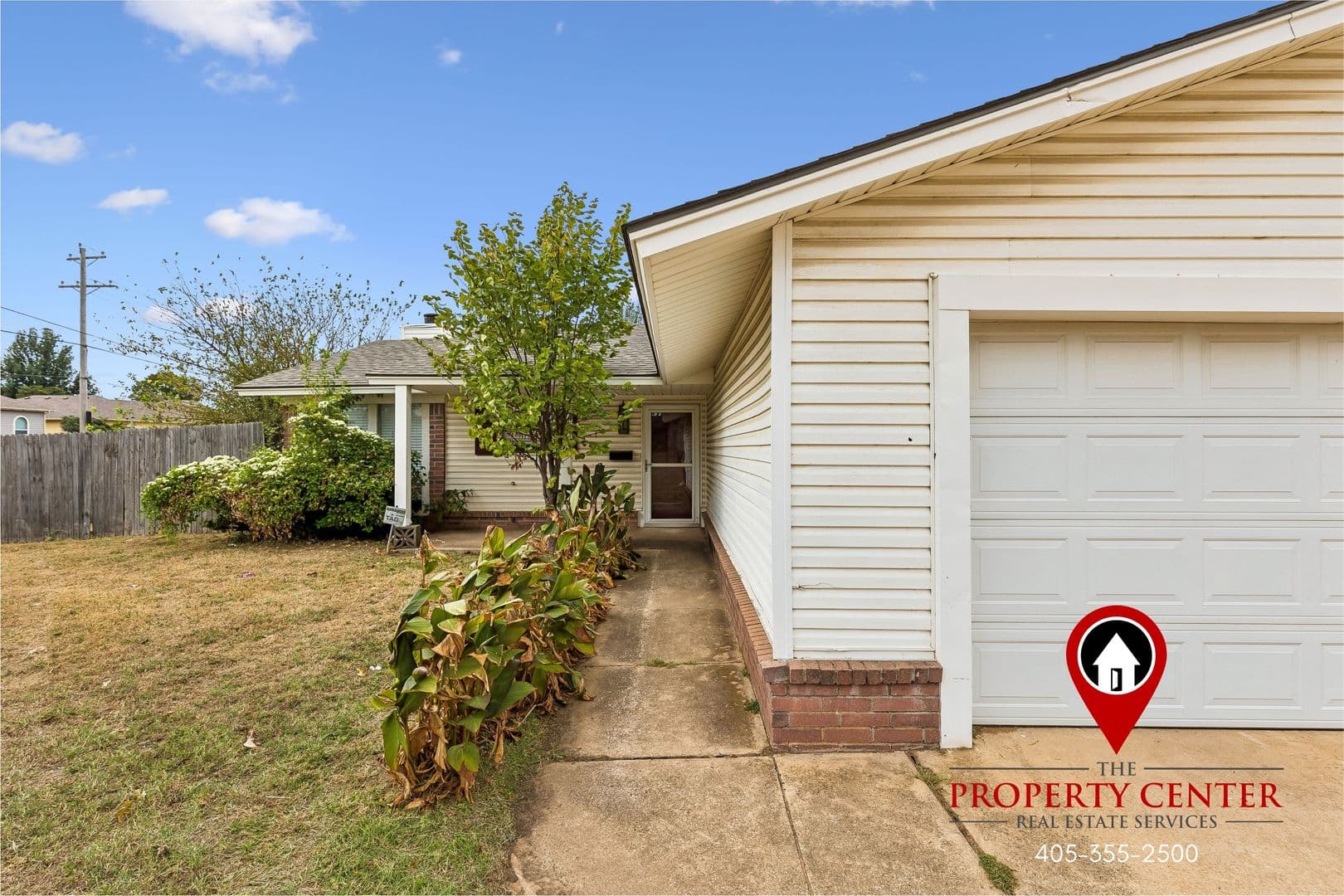Norman House: 830 Douglas Dr