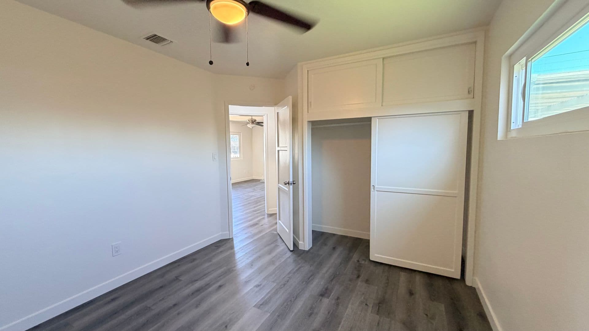 Imperial Beach House: 1055 11th St