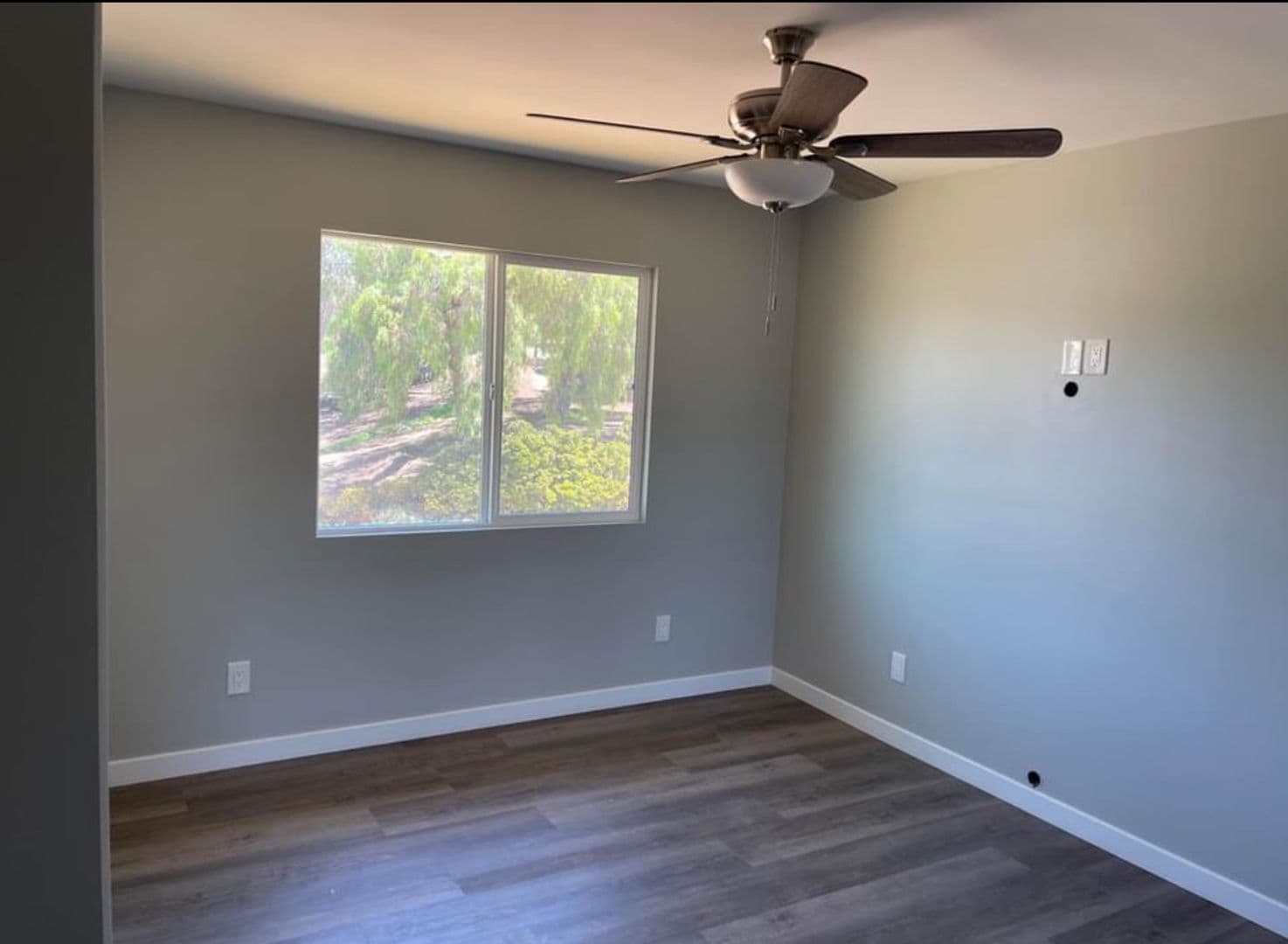 National City Townhome: 827 E 2nd St