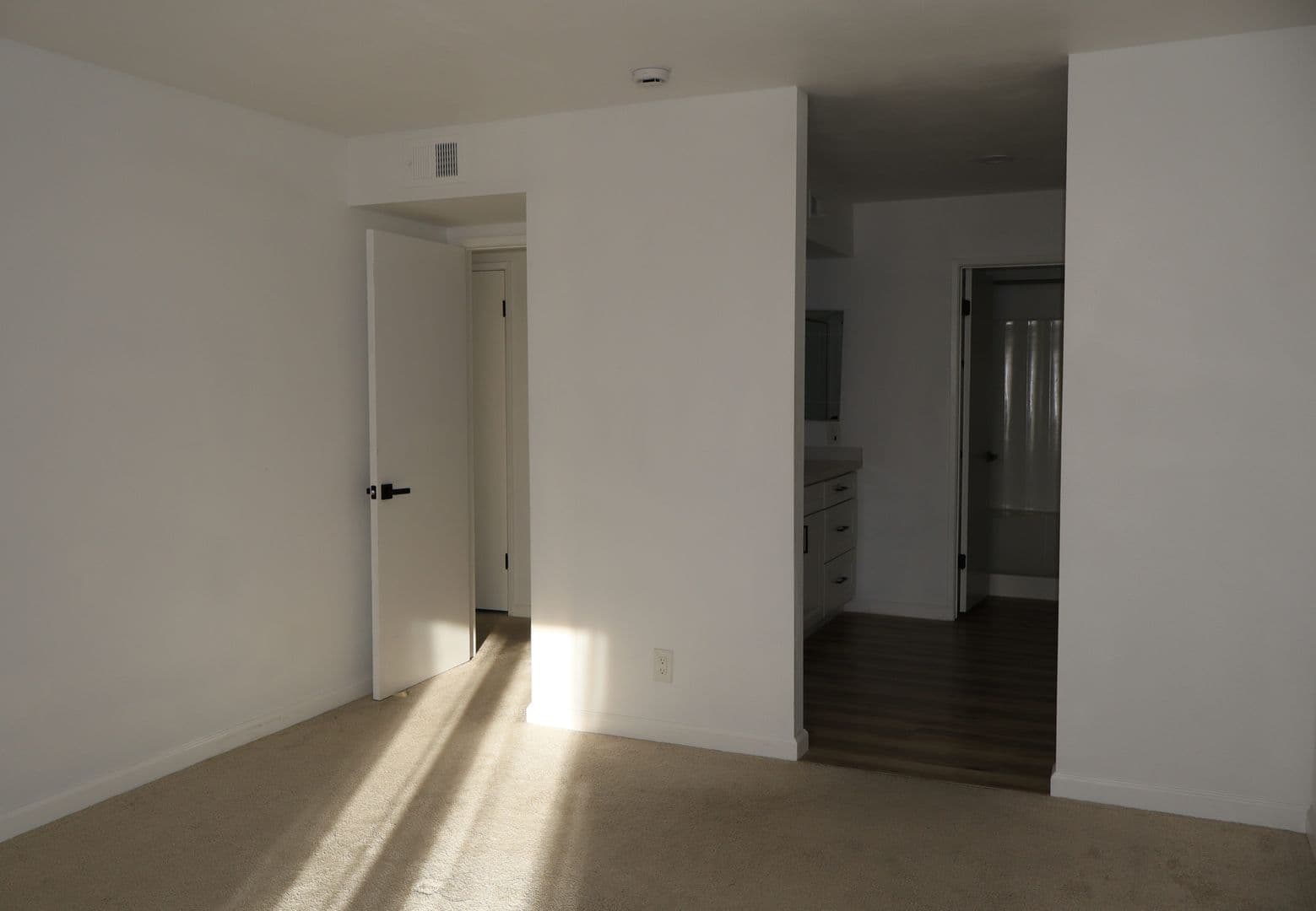 National City Condo: 1910 E 24th St #18
